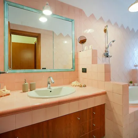 Casa Del Viaggiatore - Wide Apartment Bari